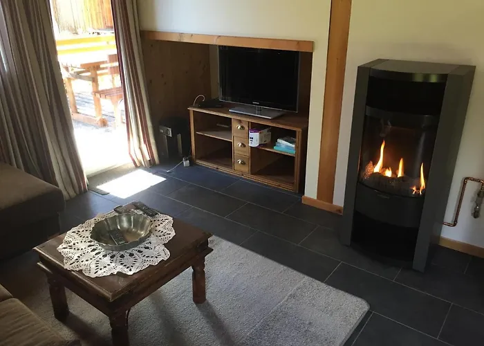 Alpenferienhaus Kreischberg 度假居 穆劳附近圣洛伦岑